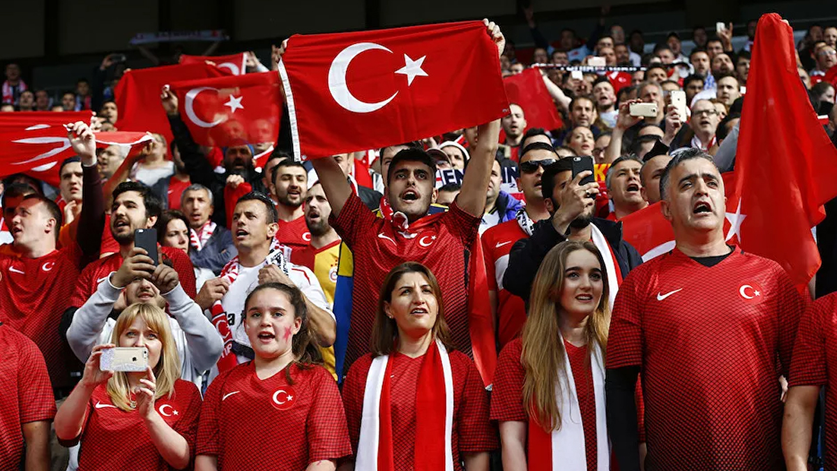 İtalya, EURO 2020 için 'Türk taraftar' kararını verdi