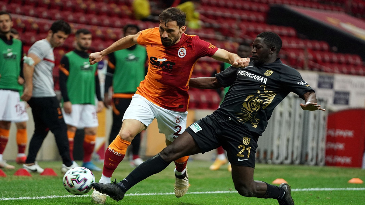 Galatasaray Şener'le yollarını ayırdı