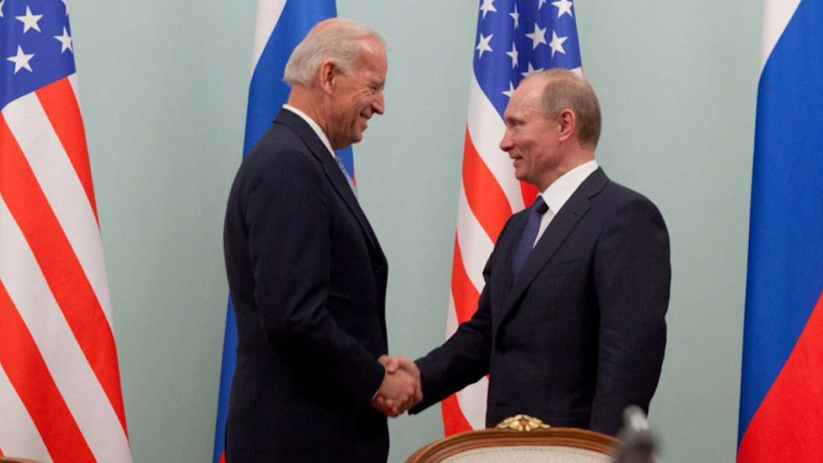Biden'dan Putin'e uyarı: Demokrasi ihlalinin sonuçları olacak
