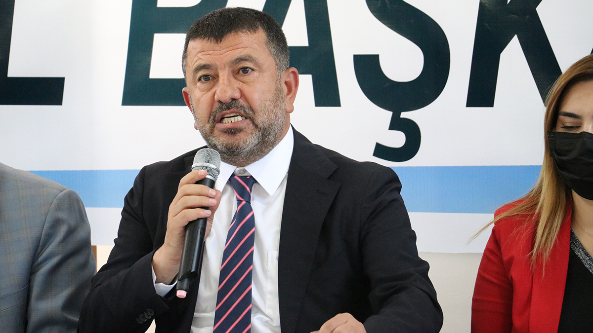 CHP'den Bakanlar Toplantısı'nın iptaline tepki: Anlaşılan Saray'da işler çok karışık...