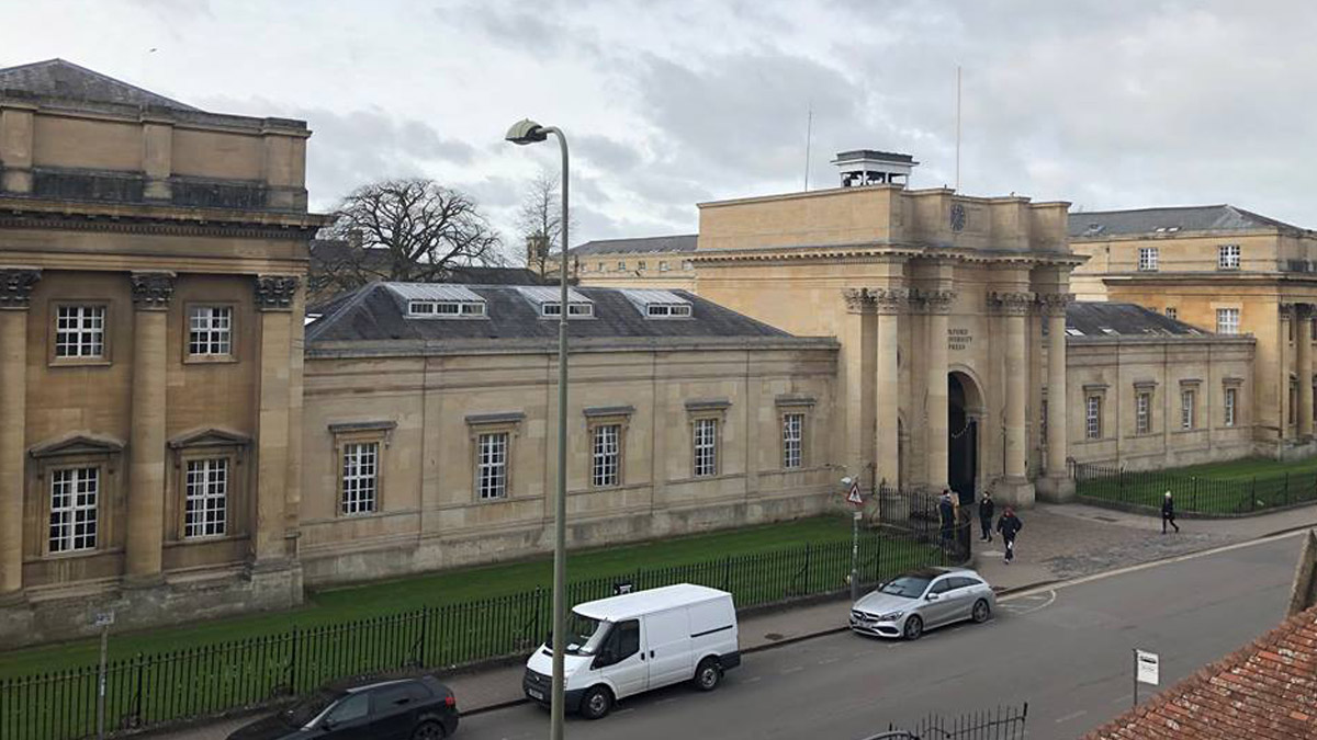 İlk İngilizce Osmanlı tarihini basan Oxford matbaası kapanıyor