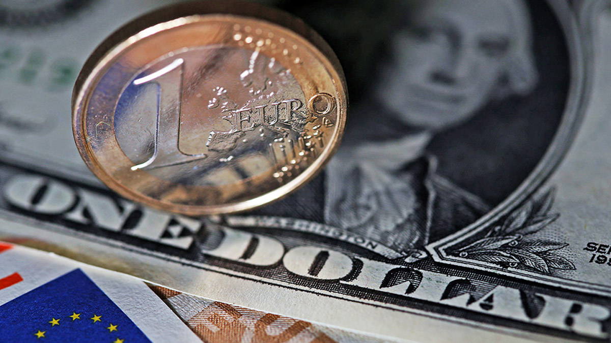 Dolar ve euro haftanın son gününe nasıl başladı?