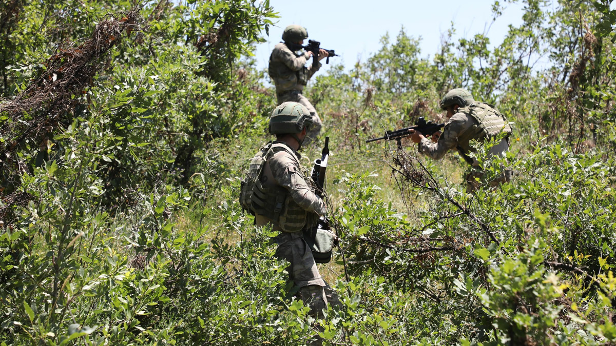 Pençe-Şimşek'te 3 terörist etkisiz