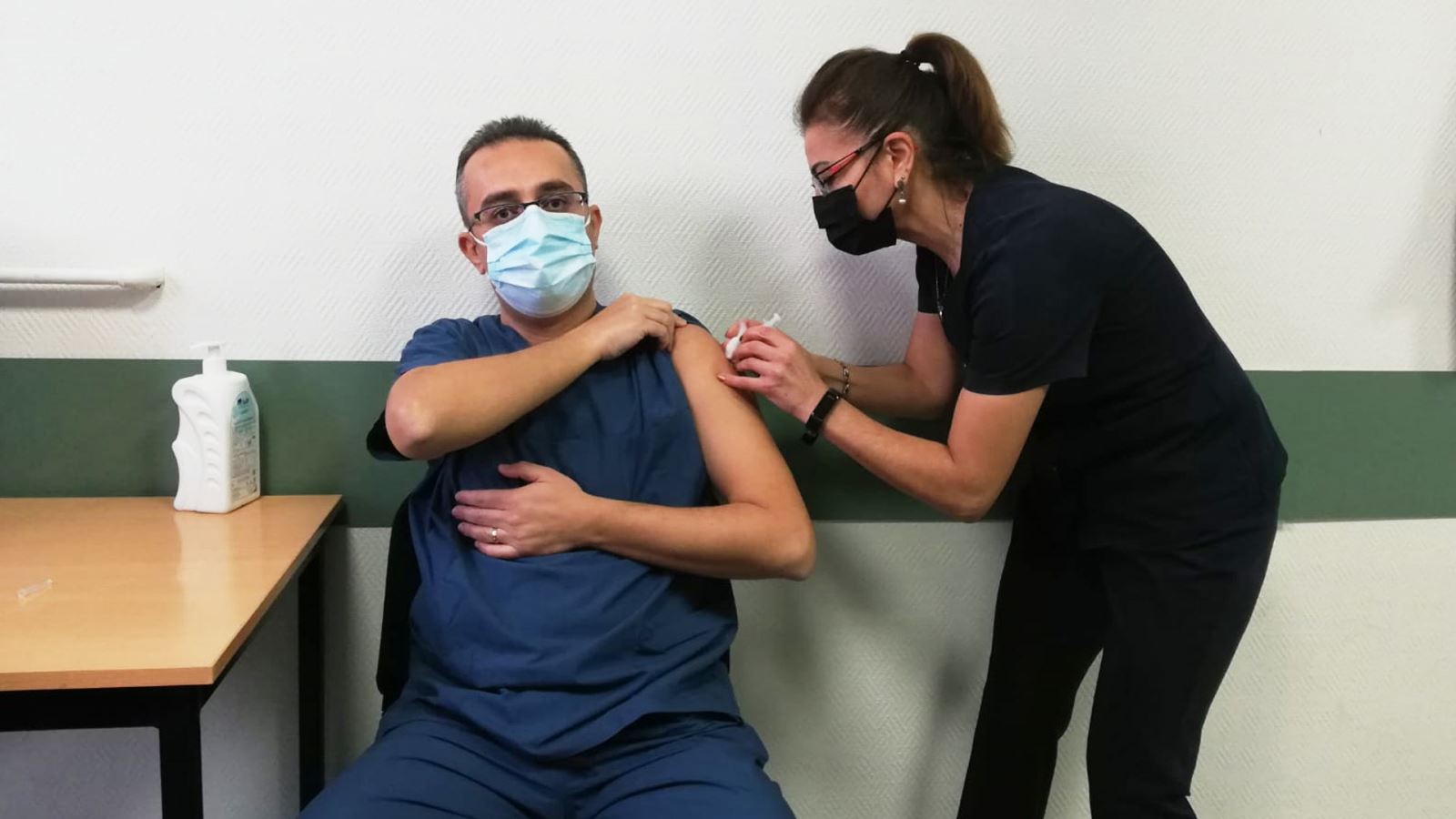 Son dakika! Bakan Koca: 1 milyon doz aşı hedefine az önce ulaştık