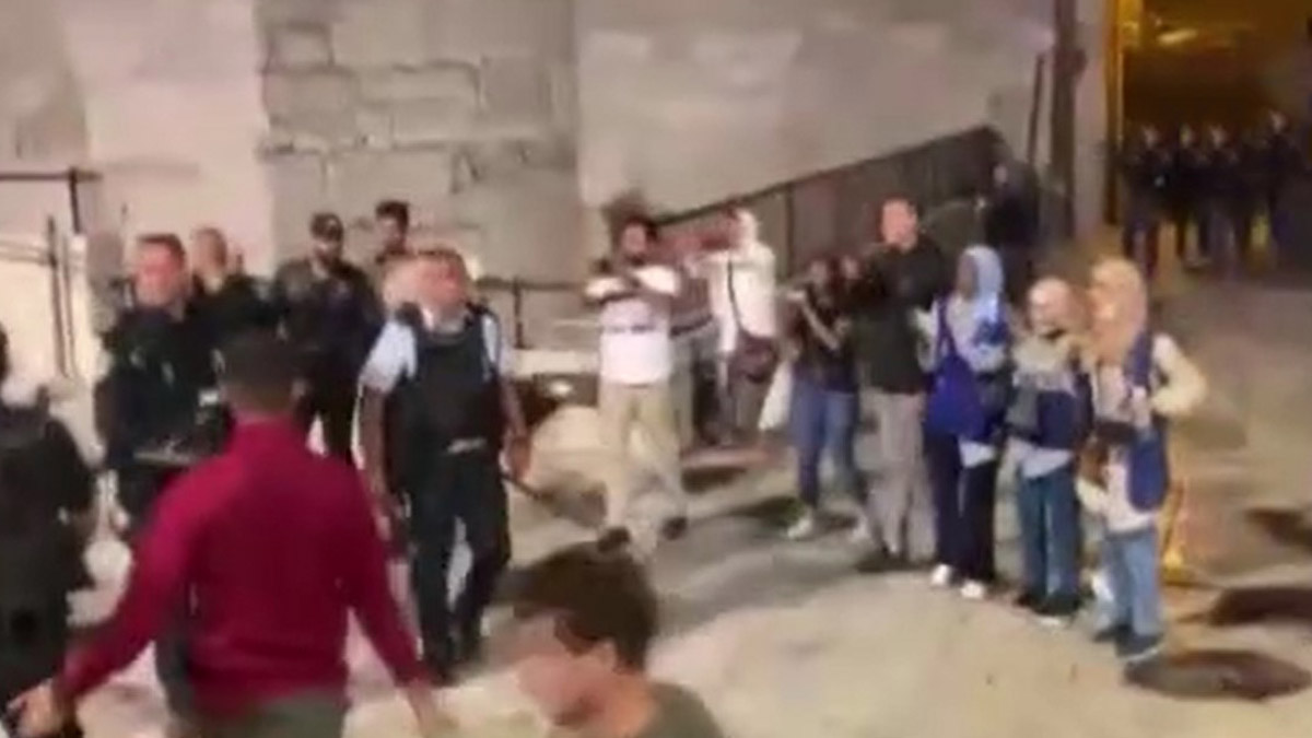 İsrail güçleri temizlik yapan Filistinlilere saldırdı