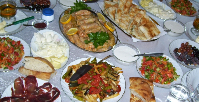 Ramazan’da sağlıklı ve dengeli beslenmenin 9 kuralı