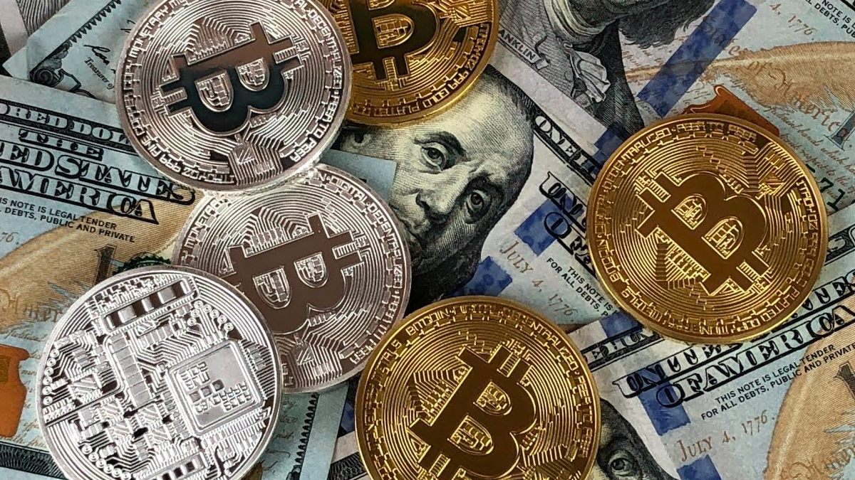 Bitcoin'in yönü yeniden aşağıya döndü