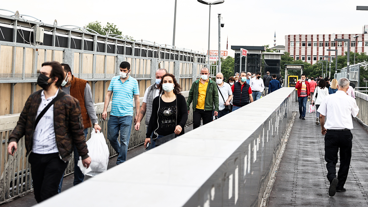 Bu kez metropoller sevindirdi: İşte vakaların en çok arttığı ve azaldığı illerin listesi