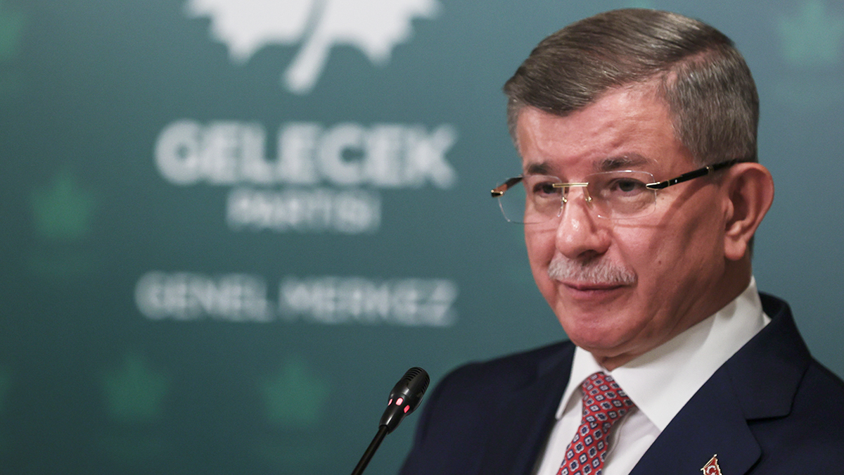 Davutoğlu'ndan Sezgin Baran Korkmaz uyarısı