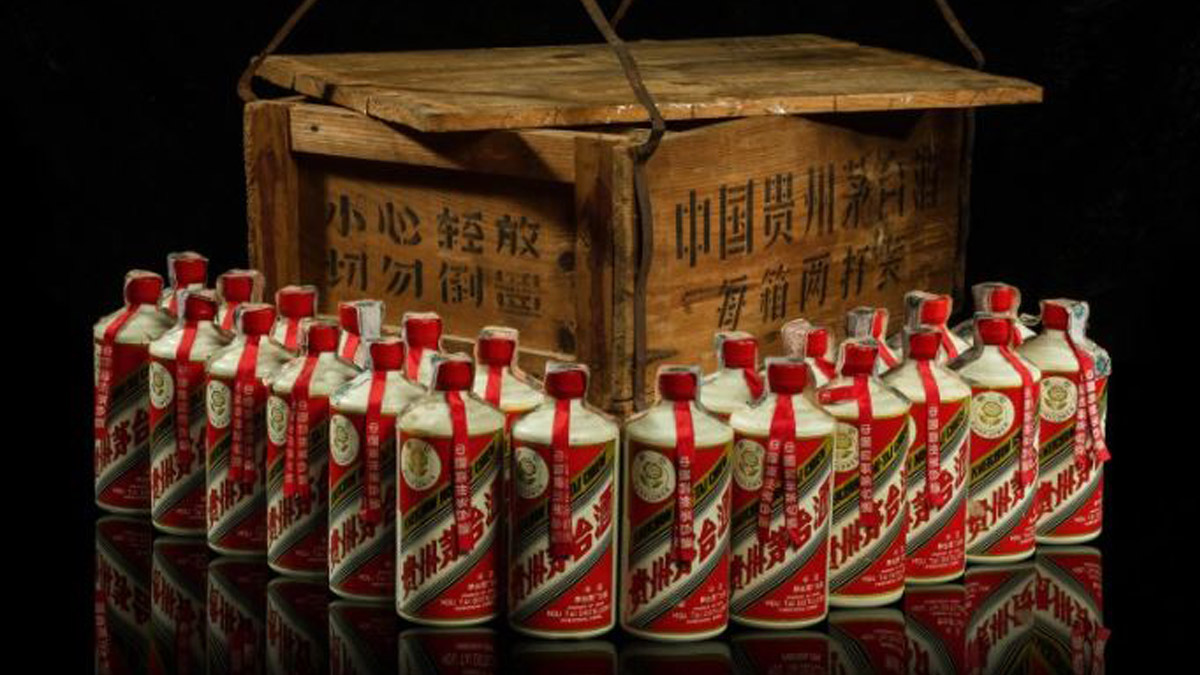 Çin'in 47 yıllık 'ateş likörü' 1 milyon pounda satıldı