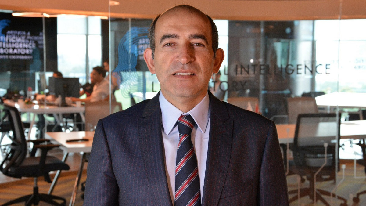 Melih Bulu’ya karşı direnen öğrencilerin bursu kesildi