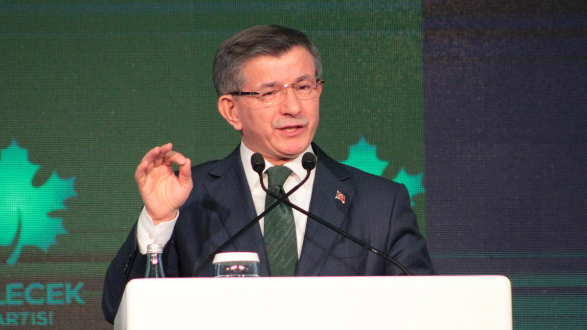 Davutoğlu: Üç neslin hayallerini katleden mirasyedilersiniz