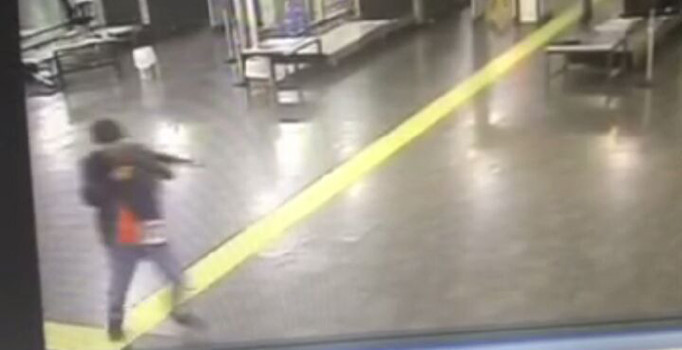 Canlı bombayı vuran polis memuru ve gümrük memurundan kötü haber