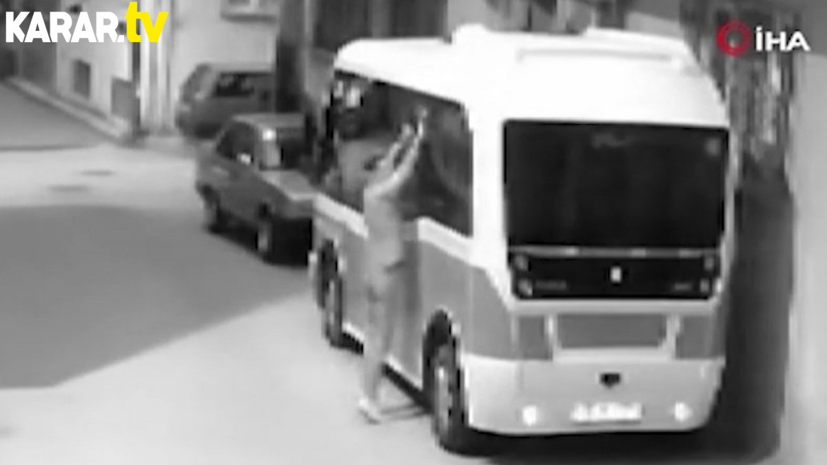 Akıl almaz hırsızlık! Fare deliğinden girİp minibüsü soydu