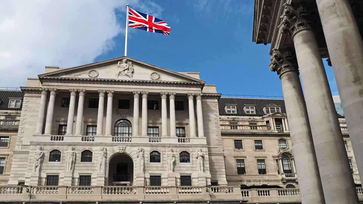 İngiltere Kovid-19 seyahat kısıtlamalarını kaldırdı