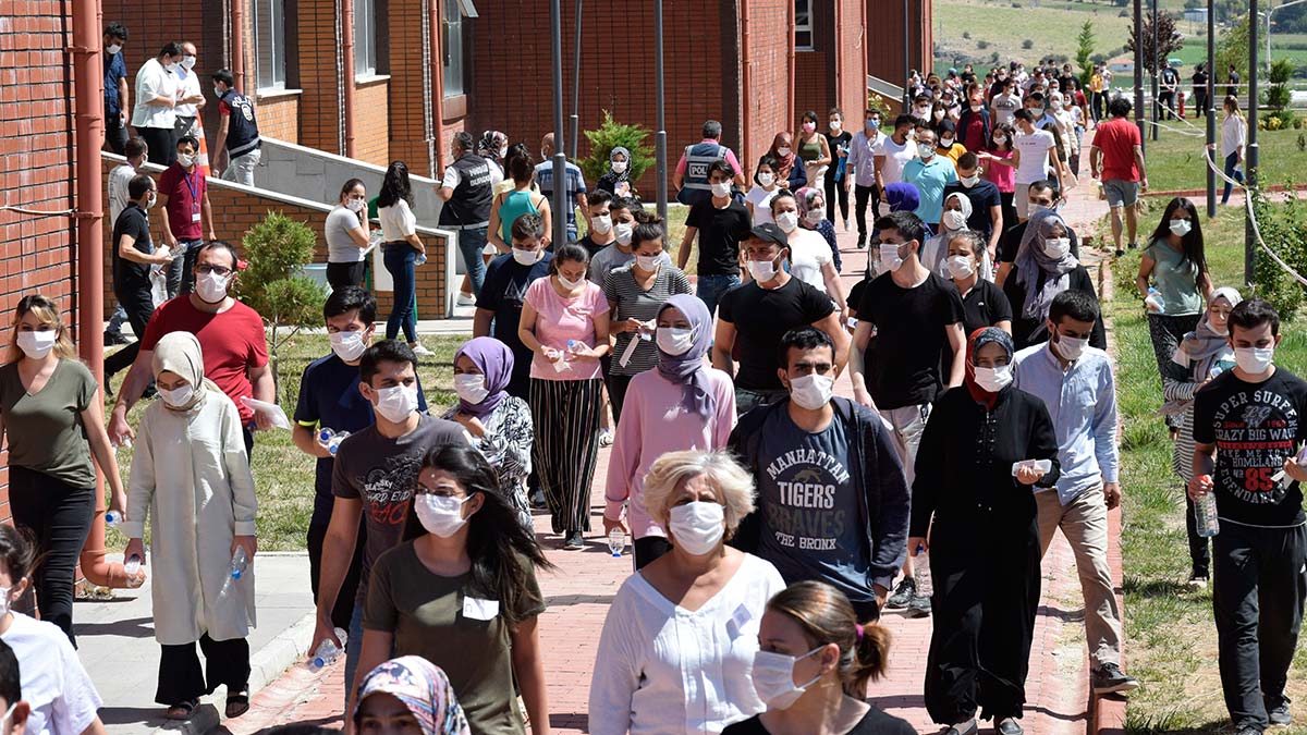 Üniversiteye giriş sınavı YKS maratonu sona erdi! İşte sınav yorumları