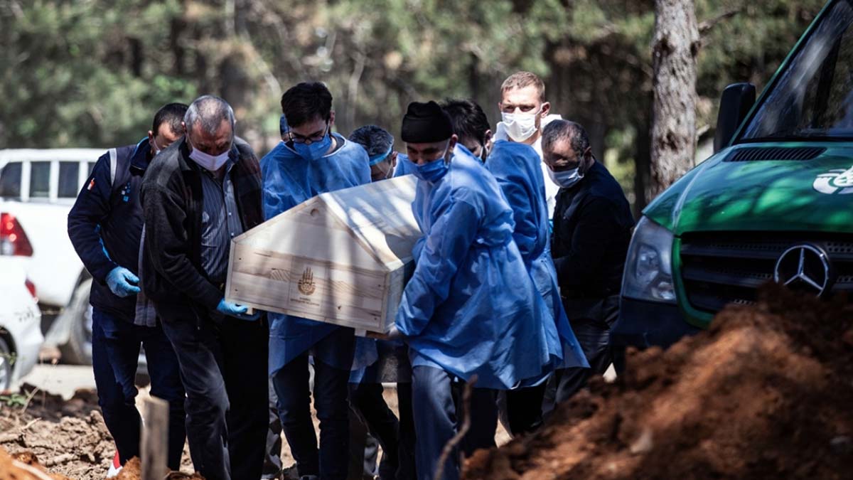 TÜİK'in ölüm istatistiklerinin yayımlanmasını ertelemesi soru işaretlerini beraberinde getirdi