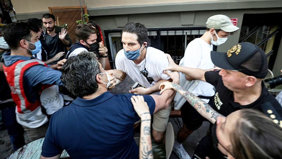 Orantısız müdahaleye 'zorbalık' tepkisi