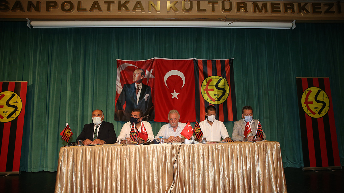 Eskişehirspor'da başkan adayı çıkmadı kurul ertelendi