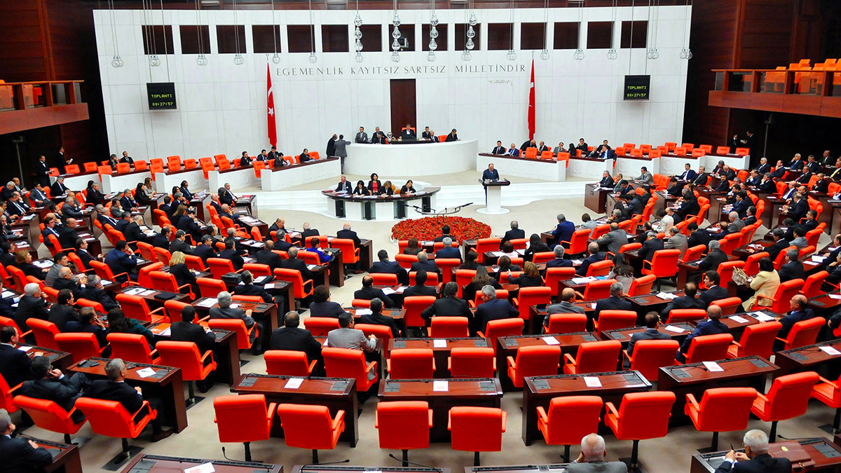 CHP 'güçlendirilmiş parlamenter sistem' için ilk adımı attı: ‘Bağımsız ve Tarafsız Yargı Raporu’ hazır