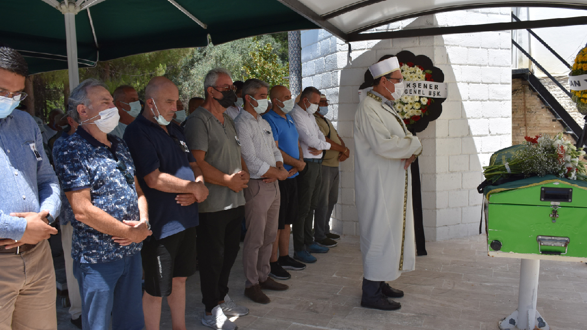 Usta oyuncu Ali Demirel son yolculuğuna uğurlandı