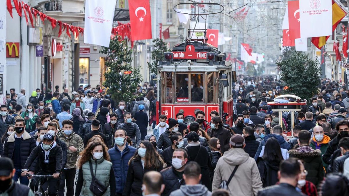 Uzmanlar uyardı: Kimse 'Aşı olmuyorum' deme hakkına sahip değil