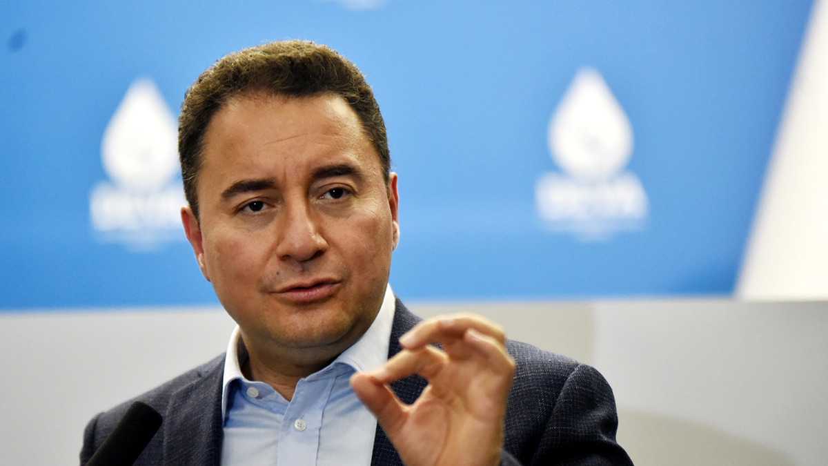 Babacan'dan 'Kanal İstanbul parası'na tepki: Darphane, rantın hatırasını basmış