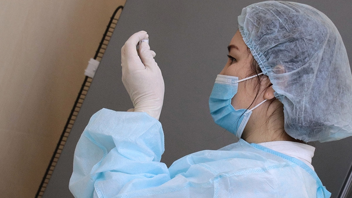 Kazakistan'da koronavirüs vakaları patladı