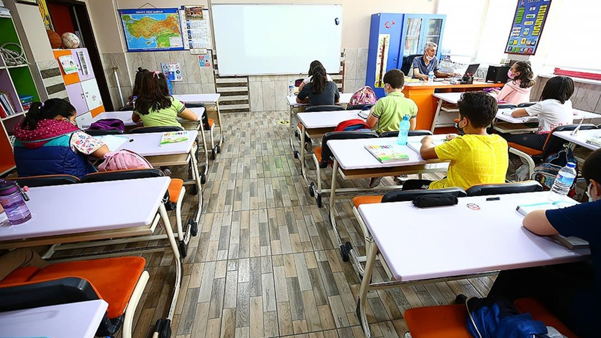 Okullarda telafi eğitimi başlıyor! İşte tüm detaylar...