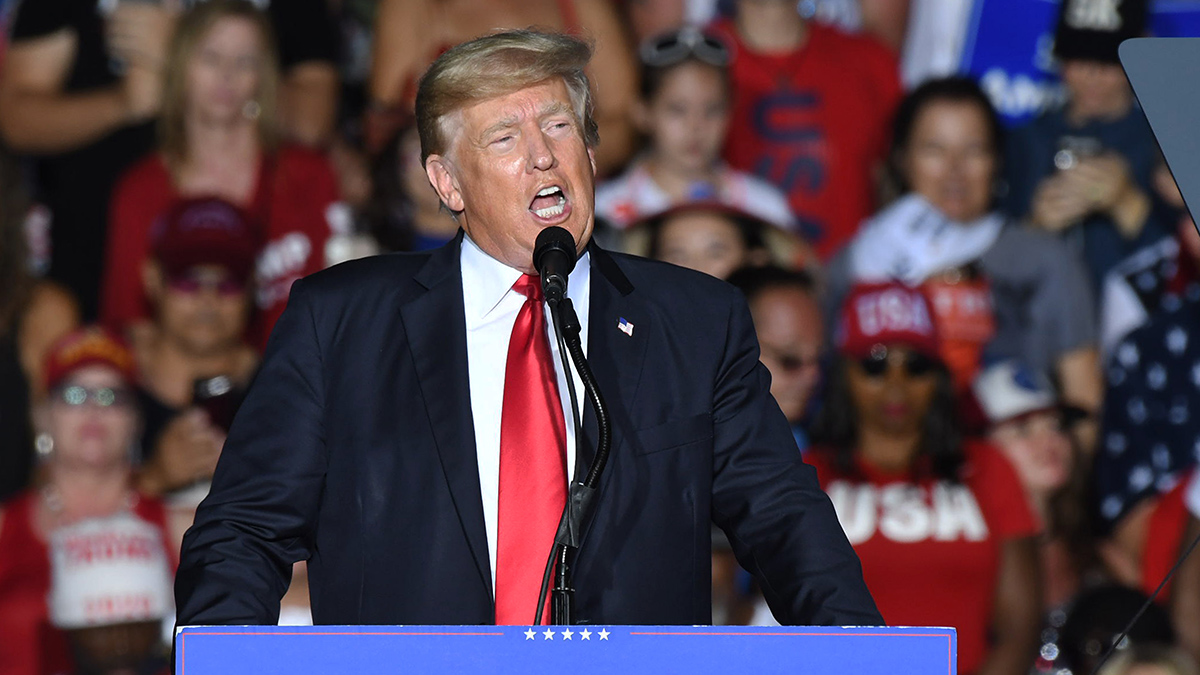 Trump'tan ikinci miting: Şirketine yönelik suçlamalara cevap verdi