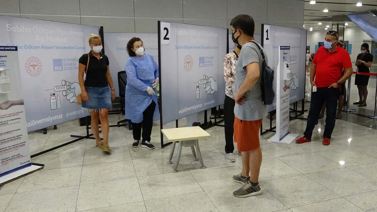 Yurt dışından gelenlere havalimanlarında 1. veya 2. doz aşı hizmeti