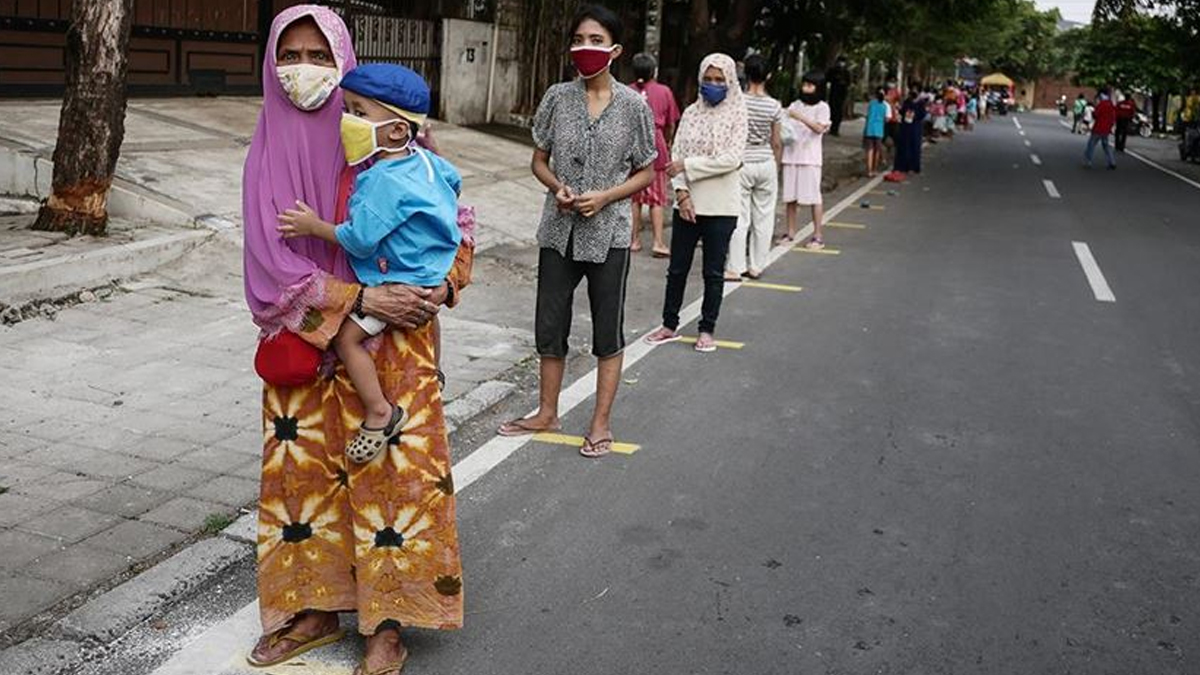 Endonezya'da 33 hasta sıvı oksijen yetersizliğinden öldü