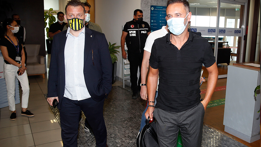 Fenerbahçe Teknik Direktörü Vitor Pereira, İstanbul'a geldi