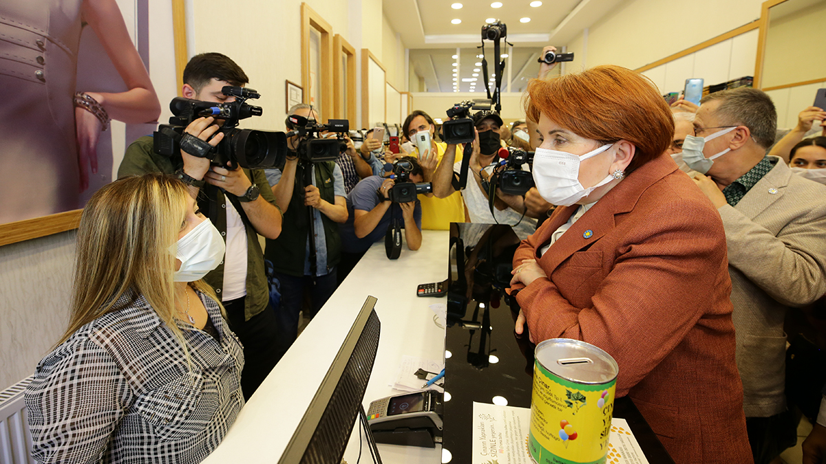 Akşener: Söylerken telef oldum HDP ile irtibatımız yok