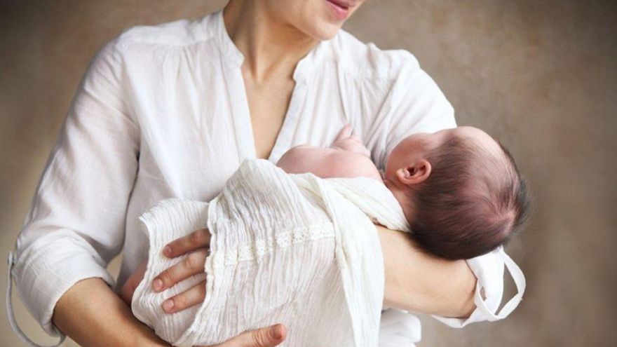 mRNA koronavirüs aşıları anne sütüyle bebeğe taşınmıyor