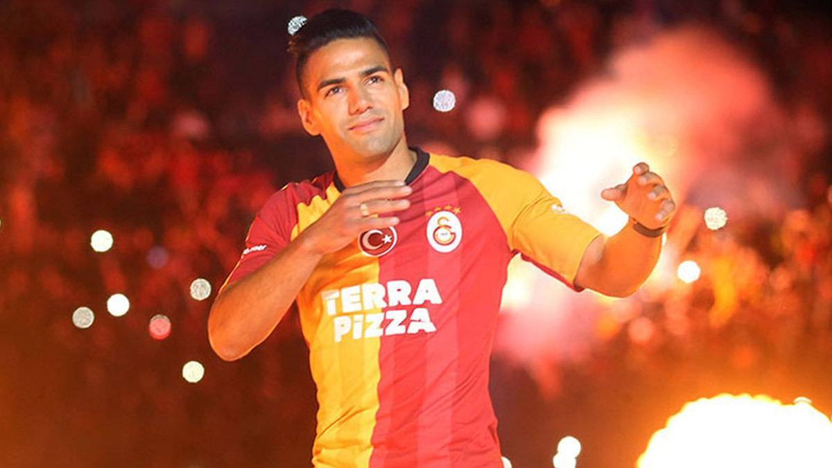 Falcao rotayı Katar'a çevirdi