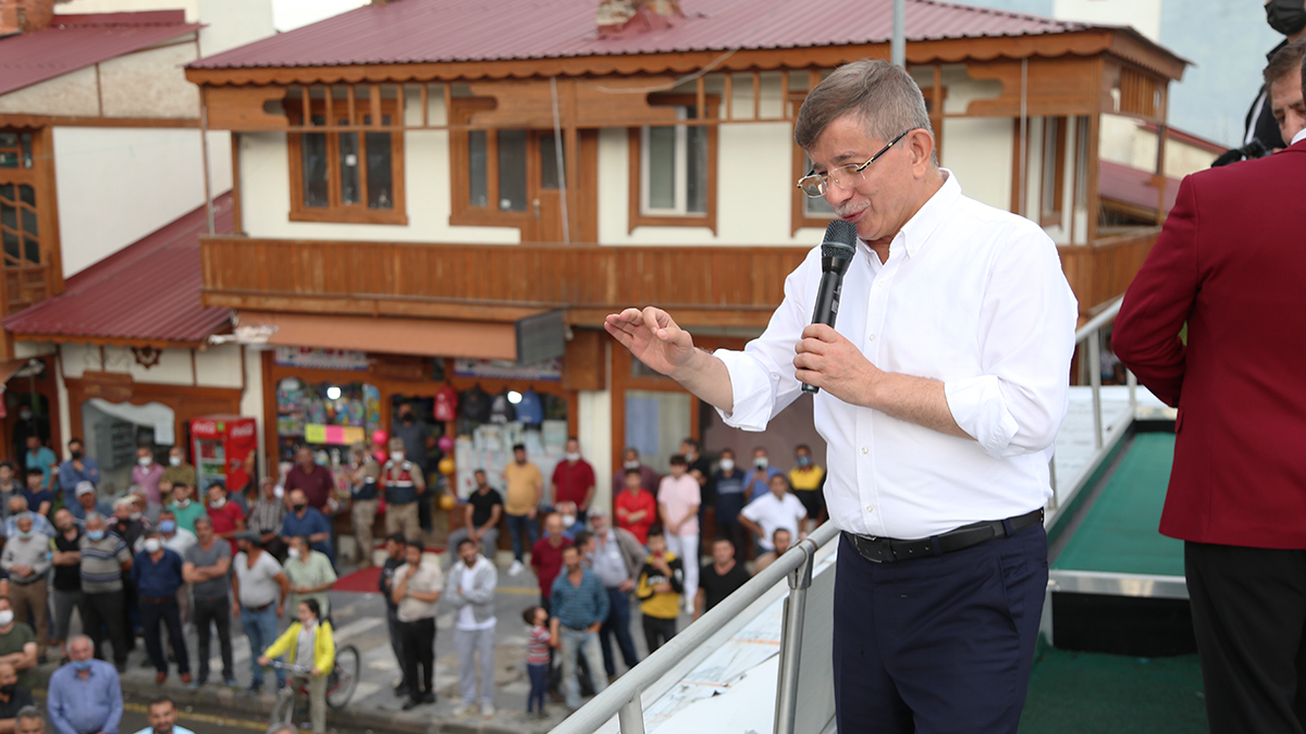 Davutoğlu Erzurum'da teşkilat binası açtı: Kara bulutları dağıtmaya geliyoruz
