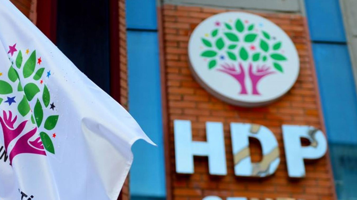 Muş Belediyesi'nin HDP'li 2 meclis üyesi istifa etti