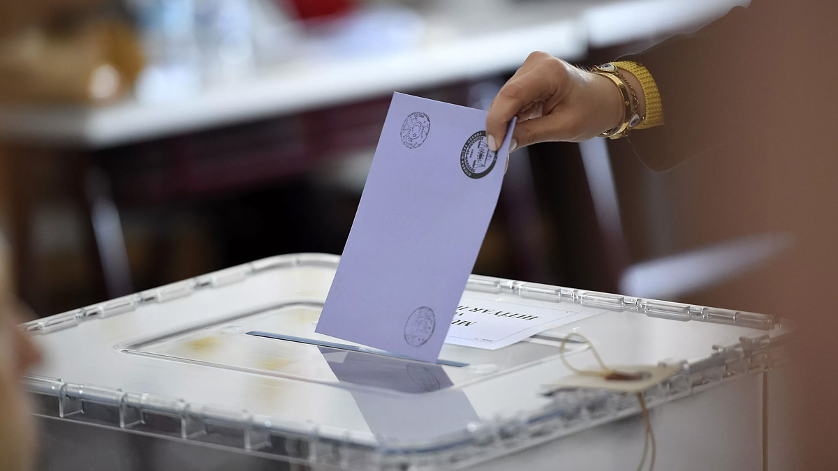 MetroPOLL'ün anketinde dikkat çeken detay: MHP'de kan kaybı büyük