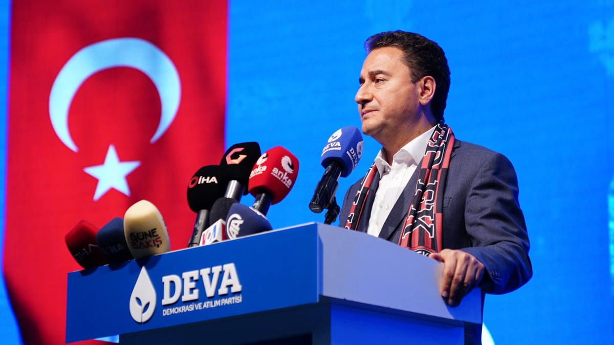 Babacan'dan Erdoğan'a sert 'çözüm süreci' tepkisi: Kendisi Saray'da ortakları hapiste