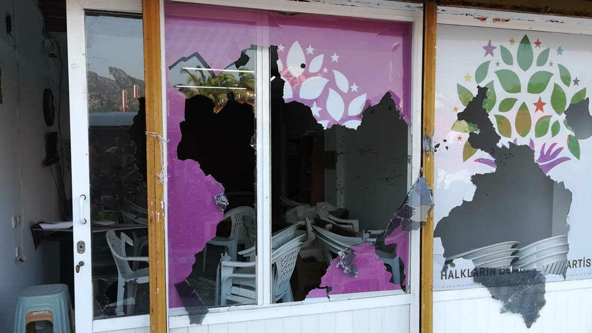 HDP ilçe binasına silahlı saldırı