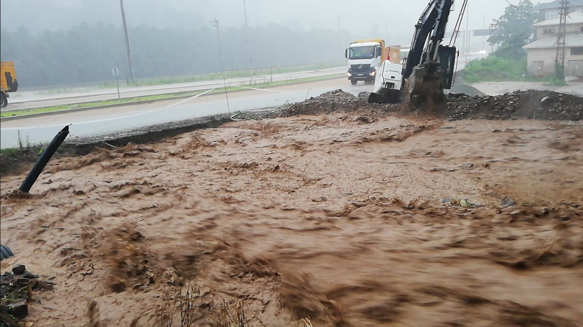 Sel sularında kaybolan bir kişinin cesedine ulaşıldı