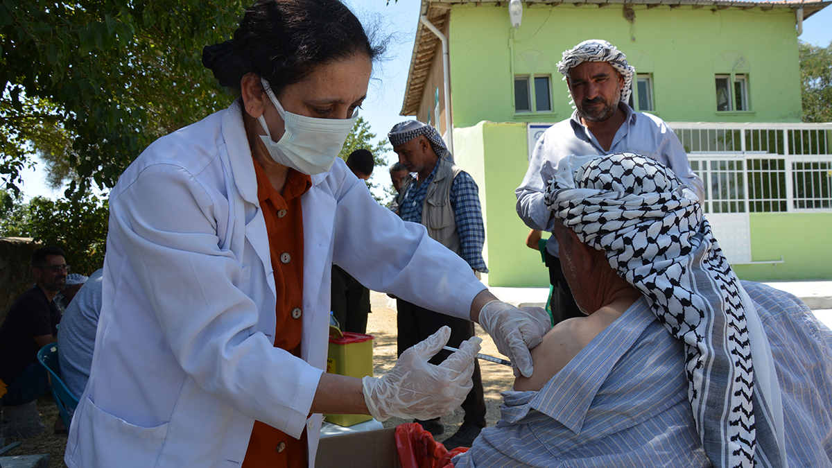 Bakan Koca son 24 saatte yapılan aşıyı açıkladı