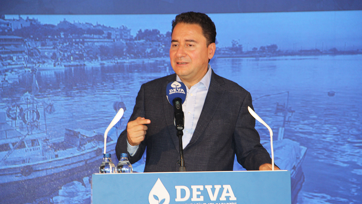 Babacan'dan 15 Temmuz sitemi: Mutabakat ruhu olsaydı dünkü törene davet edilirdik