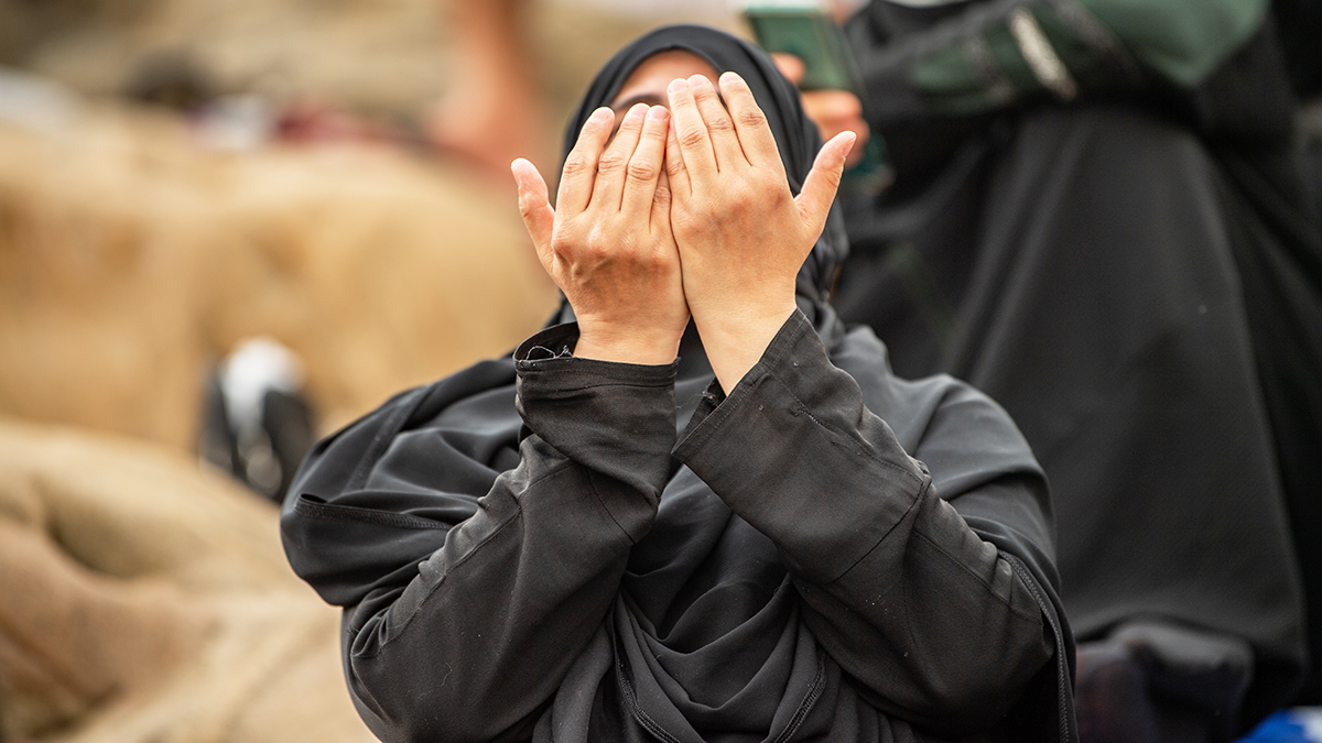 Hacı adayları Arafat'a ulaştı: İlk tövbe yerinde ilk dua