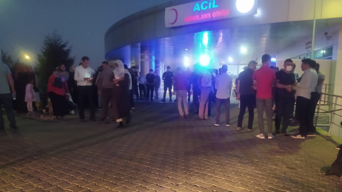 Araç şarampole yuvarlandı: 2 ölü