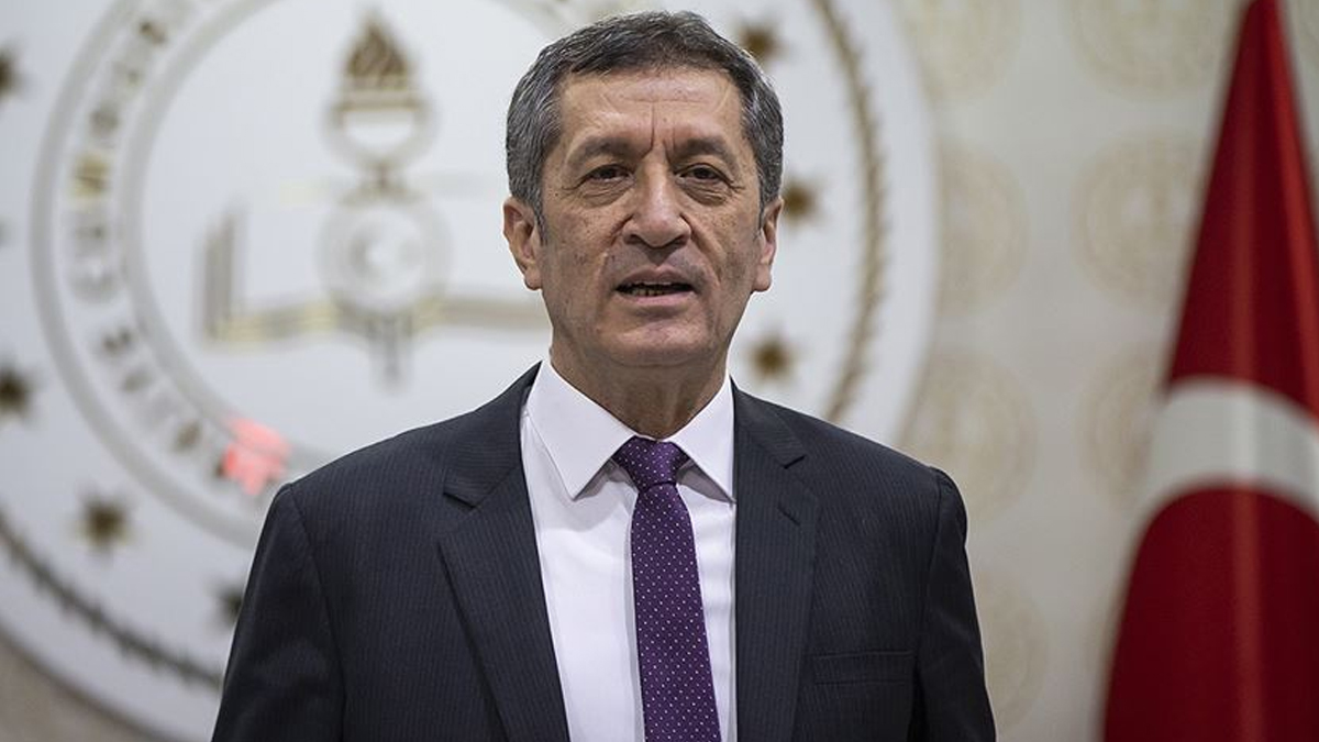 Benzer soru iddialarına Bakan Selçuk'tan cevap: Sınav iptal edilmeyecek