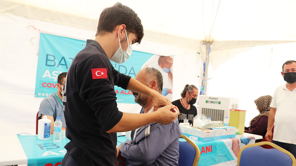 Batman Valisi 'delta varyantı'nı hatırlatıp uyardı: Vakalar 4 kat arttı