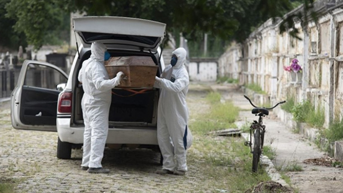 Brezilya'da koronadan hayatını kaybedenlerin sayısı 553 bini aştı