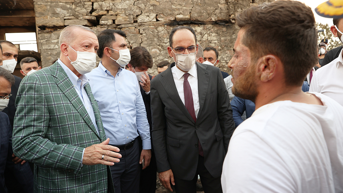 Erdoğan Manavgat'ta vatandaşları dinledi: Zarar gören konutları yenileyeceğiz